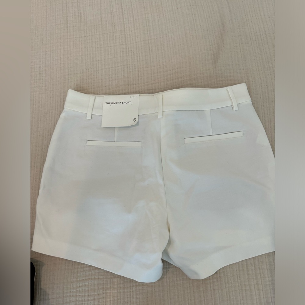 Shorts - Picture 2 of 4